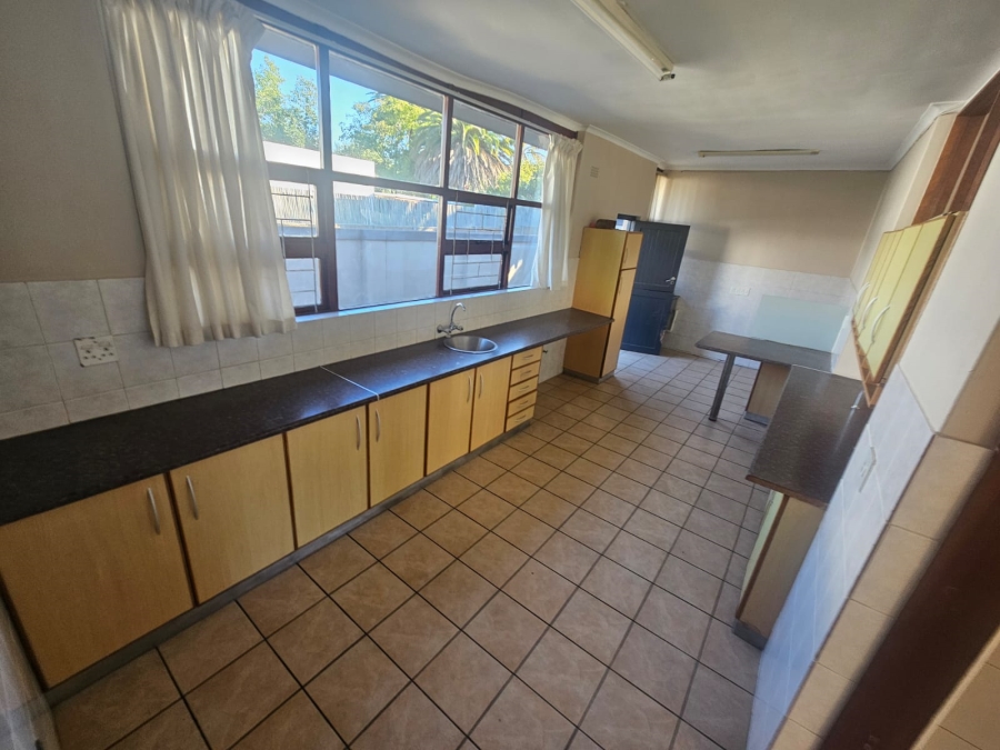 4 Bedroom Property for Sale in Vierlanden Western Cape